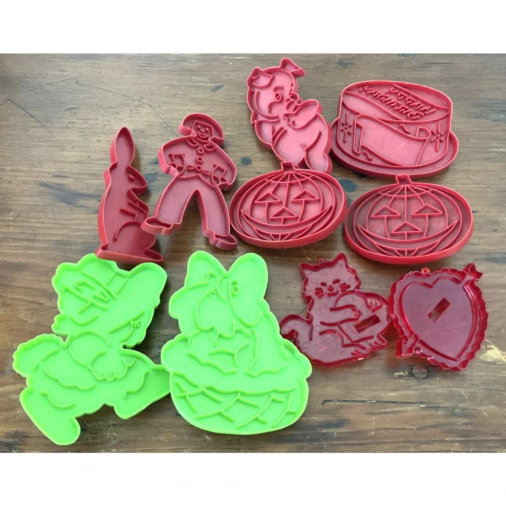 Vintage Holiday Cookie Cutters Set 10 Halloween Valentines Easter Birthday Xmas